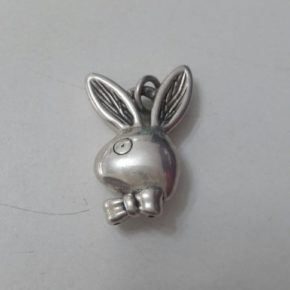 Dije conejo playboy