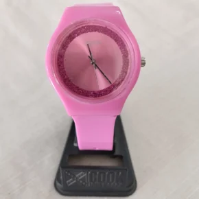 Reloj analogo rosa