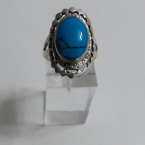 Anillo de piedra