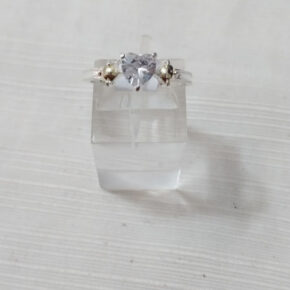 Anillo de piedra