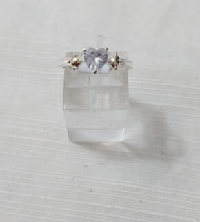 Anillo de piedra