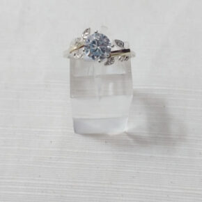 Anillo de piedra