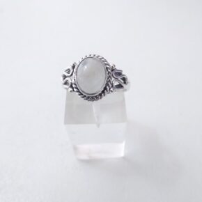 Anillo de piedra