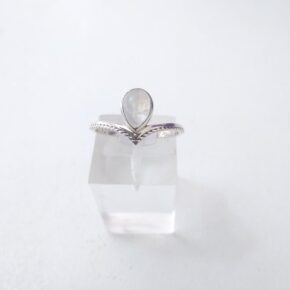 Anillo de piedra