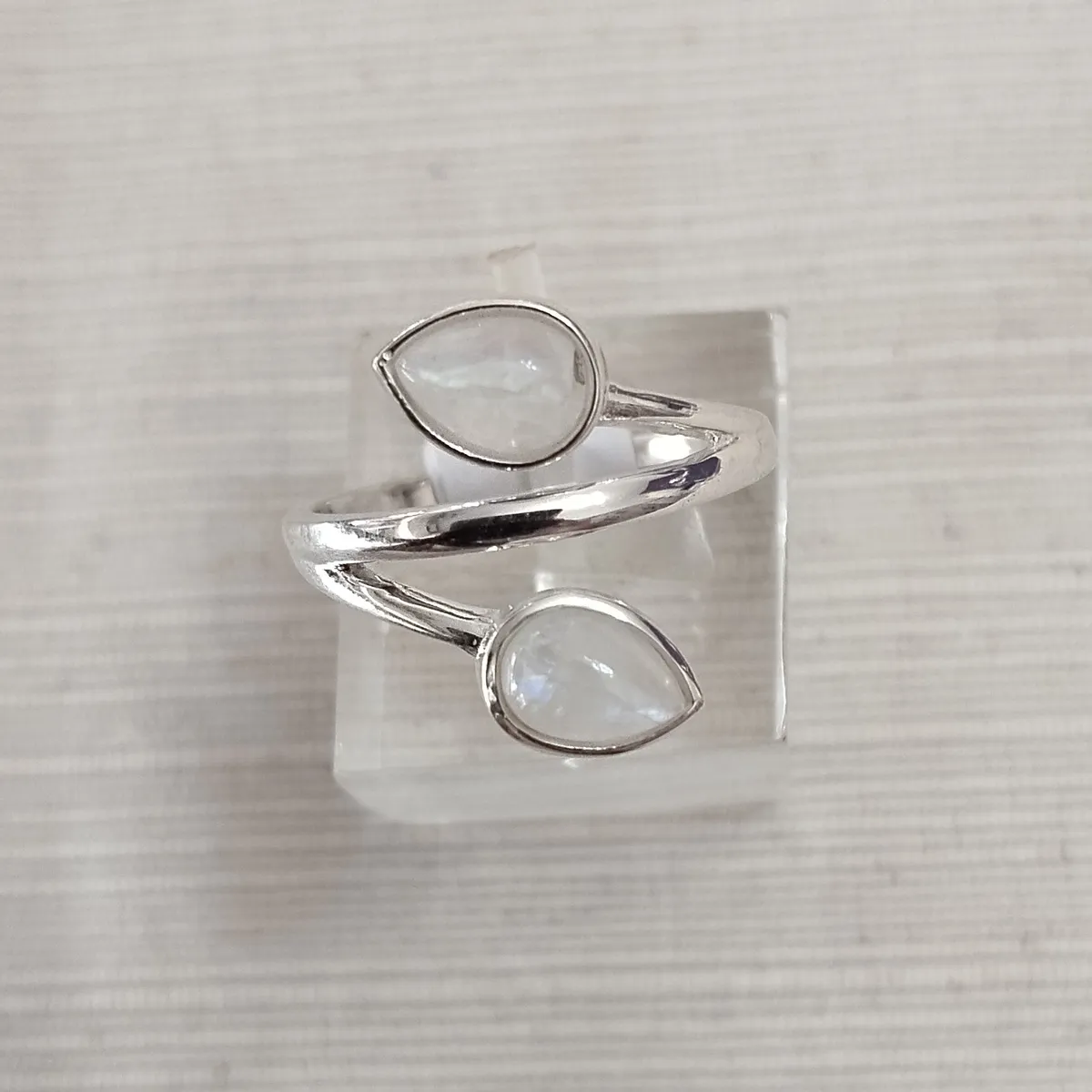 Anillo de piedra de la luna