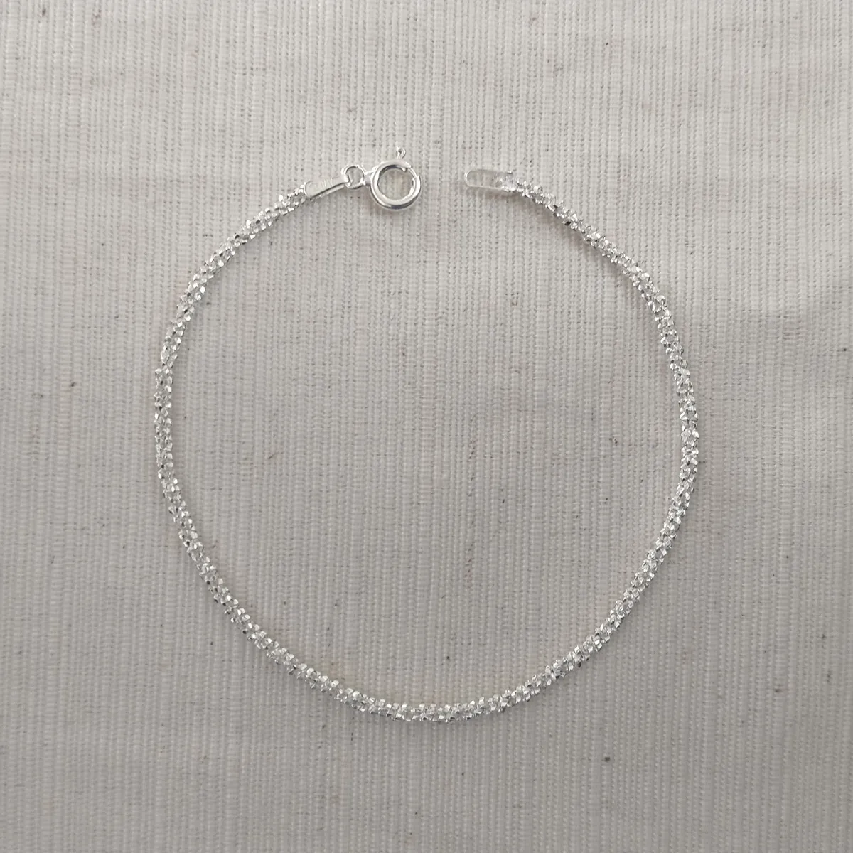 Pulseras de plata
