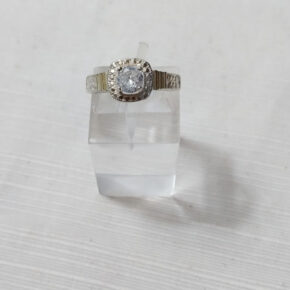 Anillo de piedra