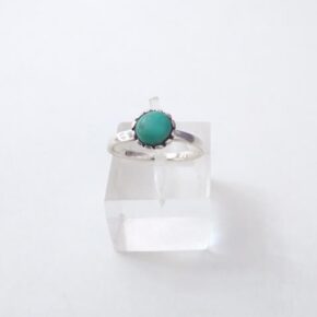 Anillo de piedra
