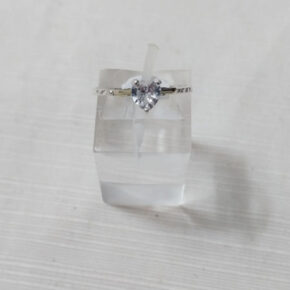 Anillo de piedra
