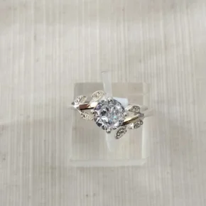 Anillo de piedra