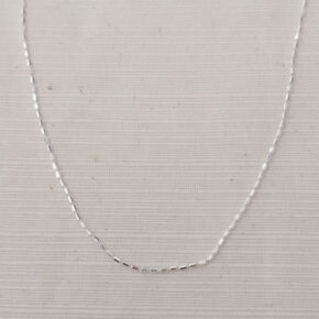 Cadena facetada de plata