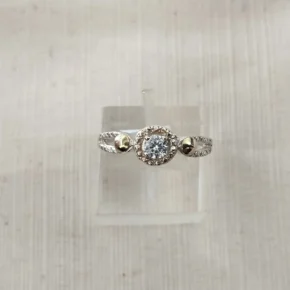 Anillo de piedra