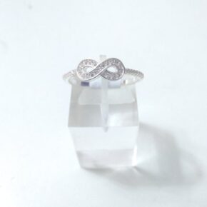 Anillo de piedra