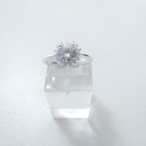 Anillo de piedra