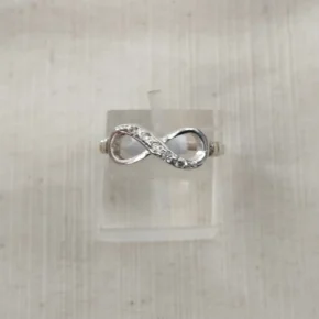 Anillo de piedra