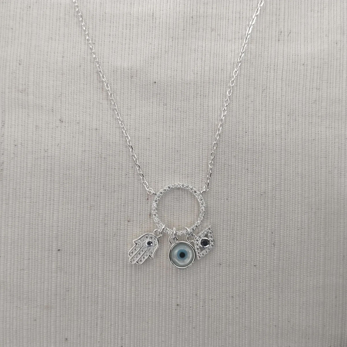 Cadena choker plata