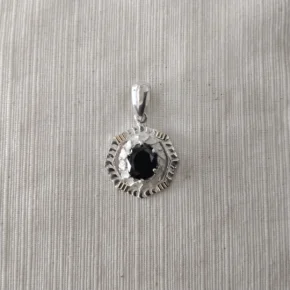 Dije plata y oro macizo