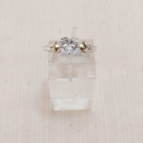 Anillo de piedra