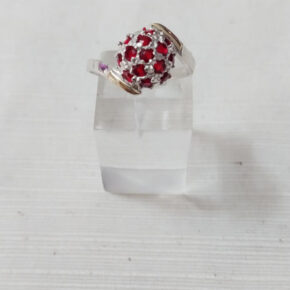 Anillo de piedra
