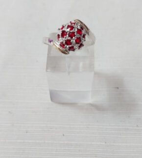 Anillo de piedra