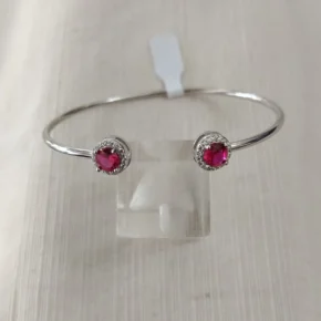 Esclava plata y piedra